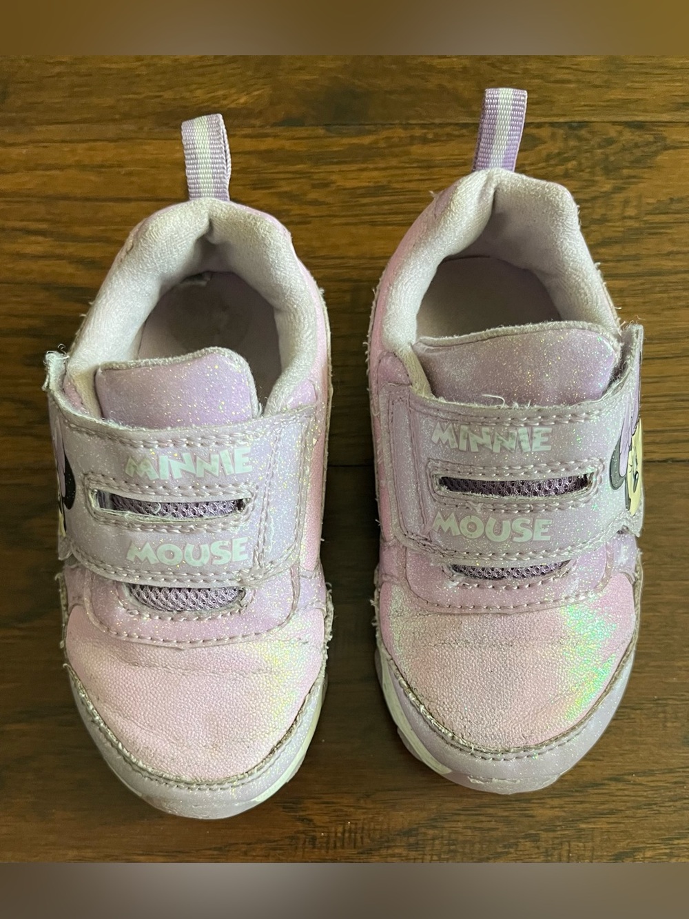 Disney Minnie Mouse Light Up Pink Glitter Laceless Sneakers GIRLS Size 7